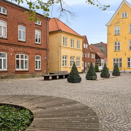 Hyggelig I *